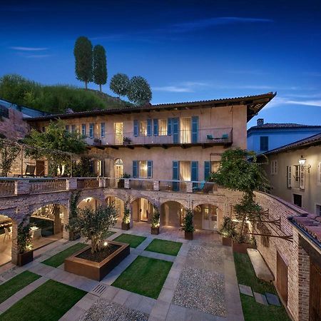 Il Cortile Di San Michele Bed & Breakfast Guarene Bagian luar foto