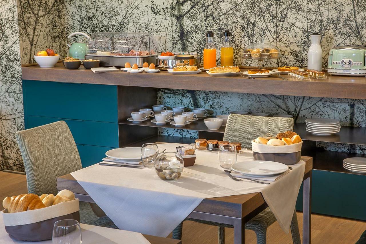 Il Cortile Di San Michele Bed & Breakfast Guarene Bagian luar foto