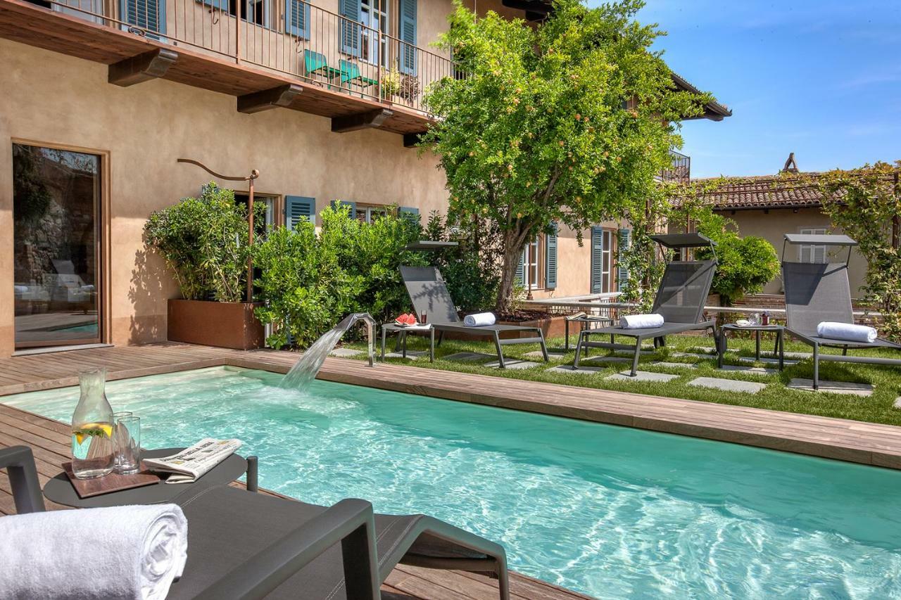Il Cortile Di San Michele Bed & Breakfast Guarene Bagian luar foto